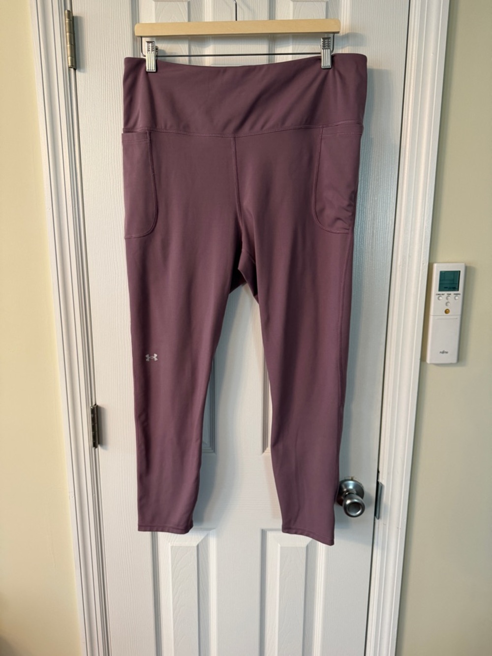 Under Armour Mauve Purple Leggings with Side Pockets